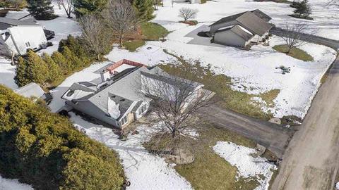 8091 N Ryan Cir, Byron, IL 61010 photo 2