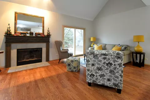 4952 Westhill Cir, Plainfield, IL 60586 photo 10