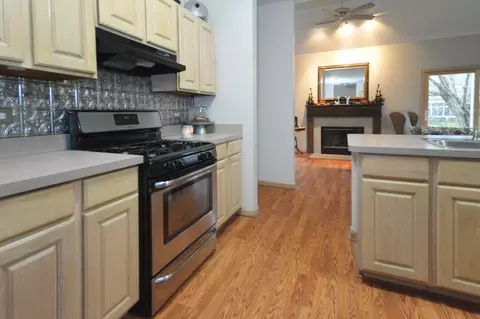 4952 Westhill Cir, Plainfield, IL 60586 photo 8