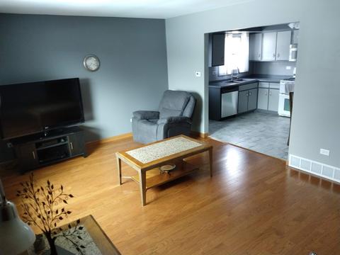 1691 Sheffield Dr, Elgin, IL 60123 photo 3