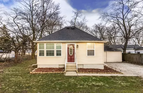 403 N Walnut St, Arrowsmith, IL 61722 photo 1