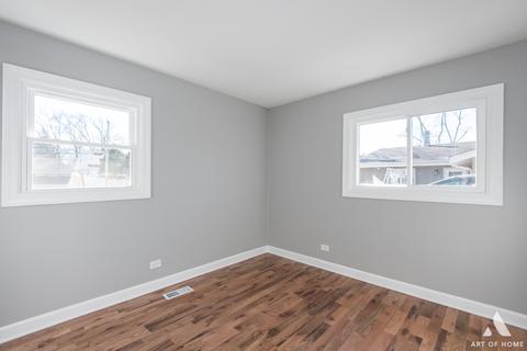 495 Glendale Ln, Hoffman Estates, IL 60169 photo 24