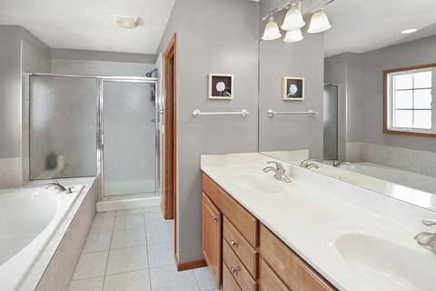 108 Marsh Hawk Dr, Le Roy, IL 61752 photo 6