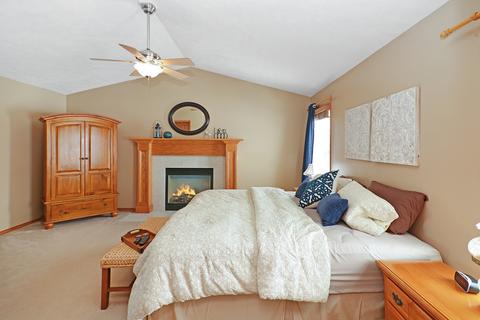 108 Marsh Hawk Dr, Le Roy, IL 61752 photo 4