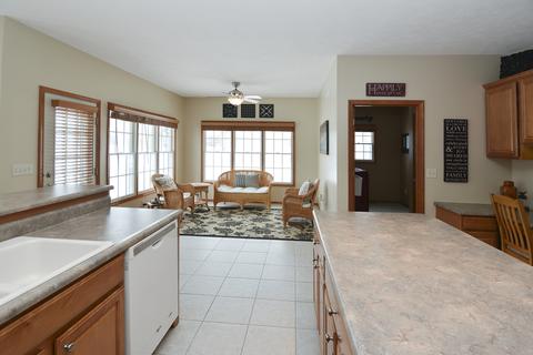 108 Marsh Hawk Dr, Le Roy, IL 61752 photo 16