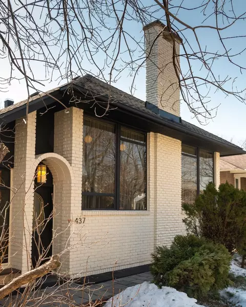 437 Addison Rd, Riverside, IL 60546 photo 2