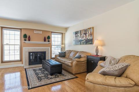4549 Burnham Dr, Hoffman Estates, IL 60192 photo 2