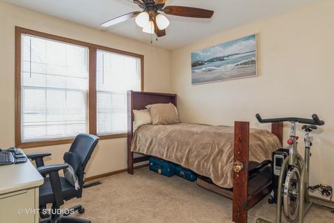 4549 Burnham Dr, Hoffman Estates, IL 60192 photo 7