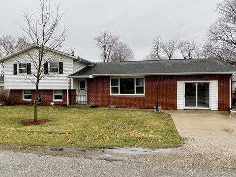 103 Cherry Dr, Fithian, IL 61844 photo 2