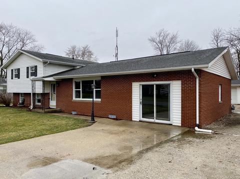 103 Cherry Dr, Fithian, IL 61844 photo 3