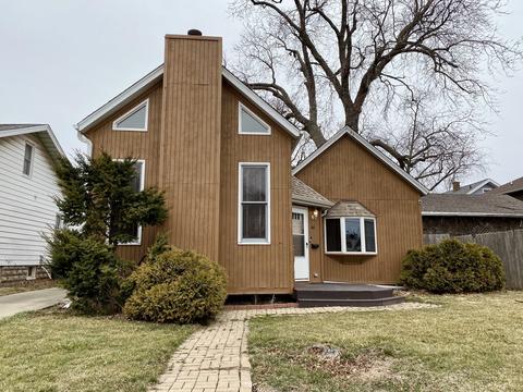 1618 E Oakland Ave, Bloomington, IL 61701 photo 2