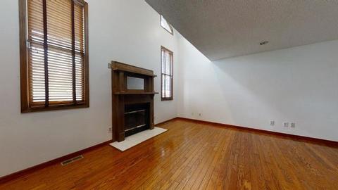 1618 E Oakland Ave, Bloomington, IL 61701 photo 5