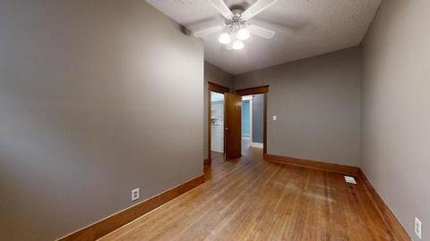 1618 E Oakland Ave, Bloomington, IL 61701 photo 21