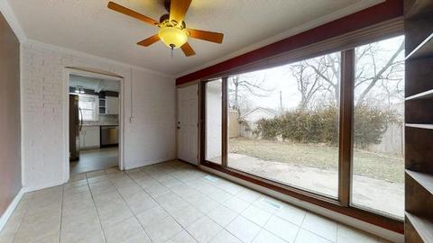 1618 E Oakland Ave, Bloomington, IL 61701 photo 35