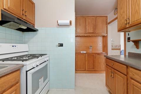 1766 Howard Ave, Des Plaines, IL 60018 photo 6