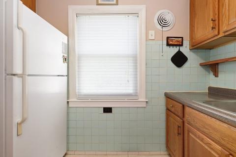 1766 Howard Ave, Des Plaines, IL 60018 photo 3