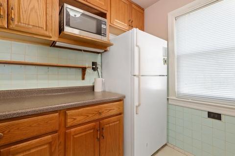 1766 Howard Ave, Des Plaines, IL 60018 photo 4
