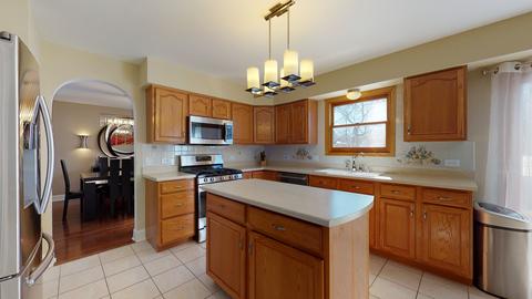95 Center Ave, Wheeling, IL 60090 photo 7