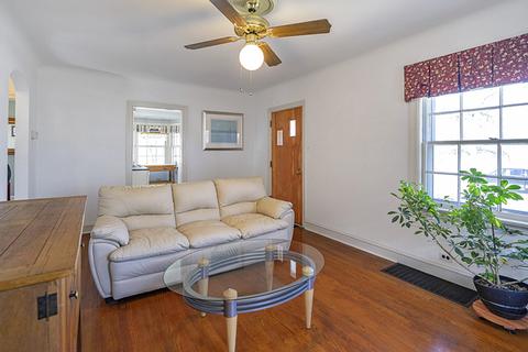 567 E Washington St, Des Plaines, IL 60016 photo 8