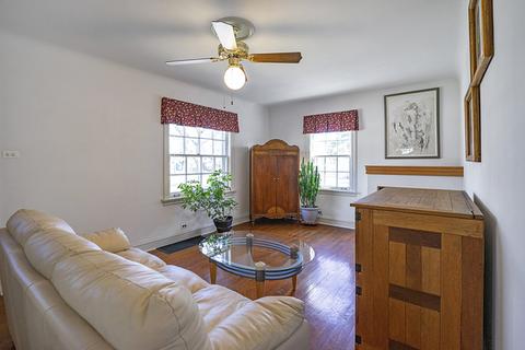 567 E Washington St, Des Plaines, IL 60016 photo 4