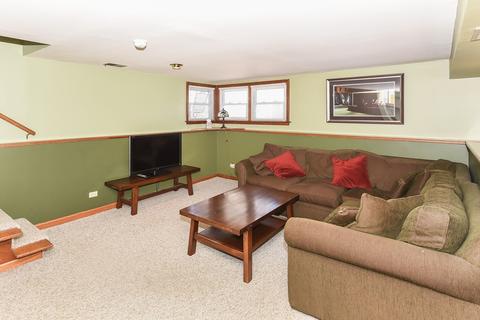 887 S Wolf Rd, Des Plaines, IL 60016 photo 11