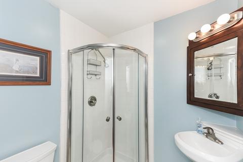 887 S Wolf Rd, Des Plaines, IL 60016 photo 15