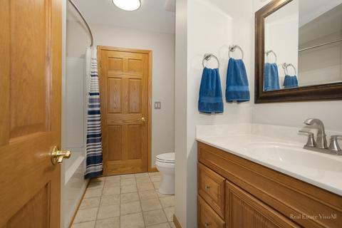 804 W Beechtree Ln, Bartlett, IL 60103 photo 12