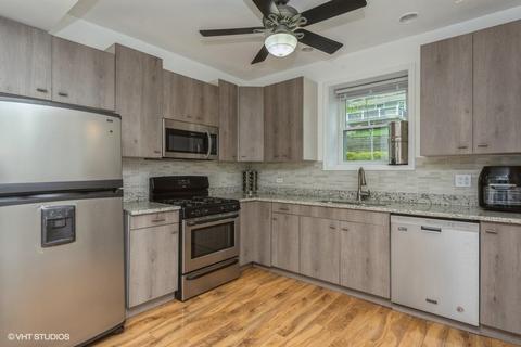 175 Forest Ave, Fox Lake, IL 60020 photo 2