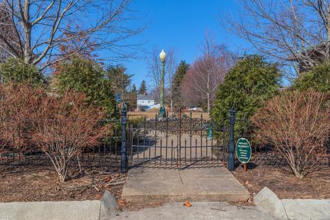 1222 E Grove St, Bloomington, IL 61701 photo 7