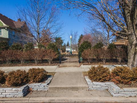 1222 E Grove St, Bloomington, IL 61701 photo 4