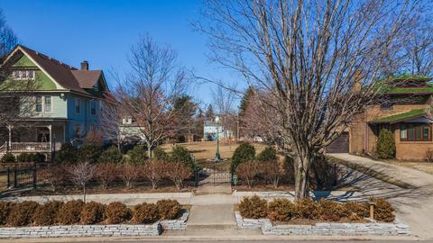 1222 E Grove St, Bloomington, IL 61701 photo 3