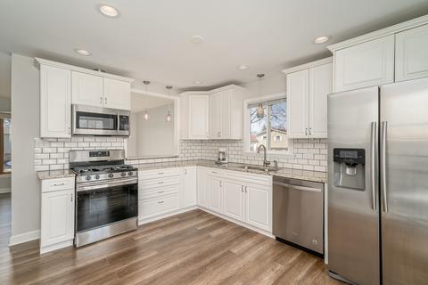 5942 Stuart Ln, Oak Forest, IL 60452 photo 3