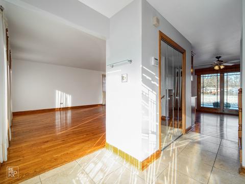 3060 190th Pl, Lansing, IL 60438 photo 2