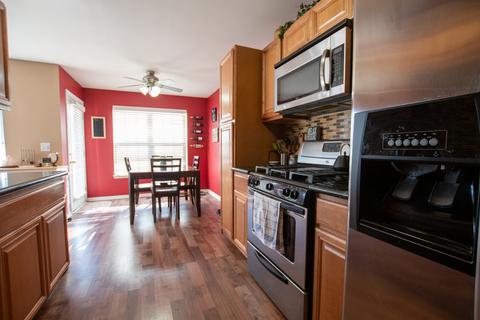 335 Buckingham Cir #A, Elgin, IL 60120 photo 6