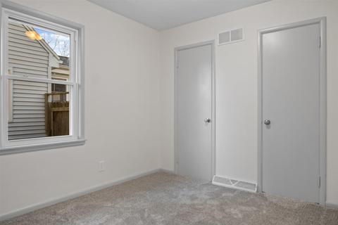 2114 E Jackson St, Bloomington, IL 61701 photo 12