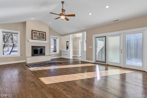 520 Hunter Rd, Glenview, IL 60025 photo 2