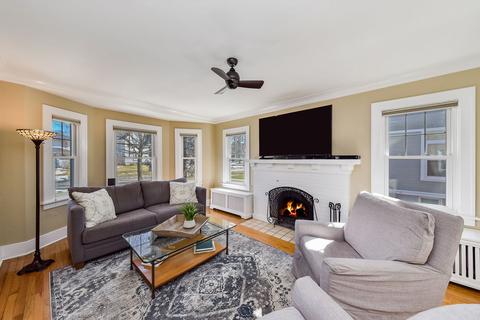610 N Wheaton Ave, Wheaton, IL 60187 photo 4