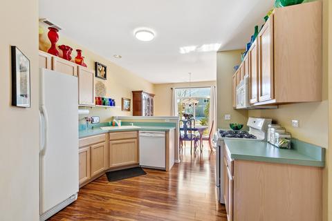 2826 Falling Waters Dr, Lindenhurst, IL 60046 photo 9