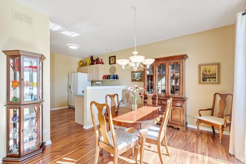 2826 Falling Waters Dr, Lindenhurst, IL 60046 photo 6