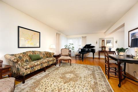 146 E Adams St, Elmhurst, IL 60126 photo 6