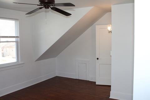 12 S Worth Ave, Elgin, IL 60123 photo 27