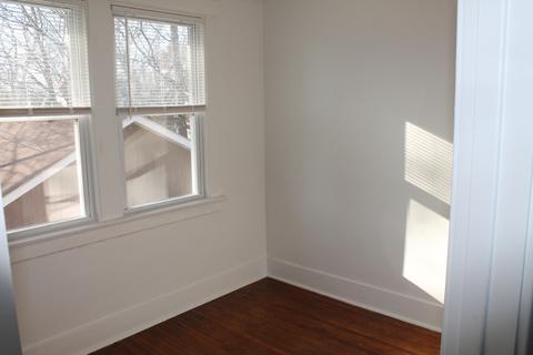 12 S Worth Ave, Elgin, IL 60123 photo 34