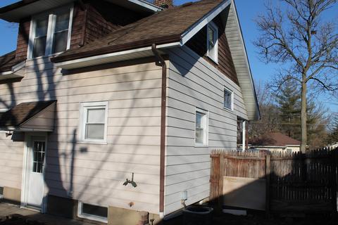 12 S Worth Ave, Elgin, IL 60123 photo 8