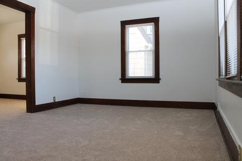 12 S Worth Ave, Elgin, IL 60123 photo 17