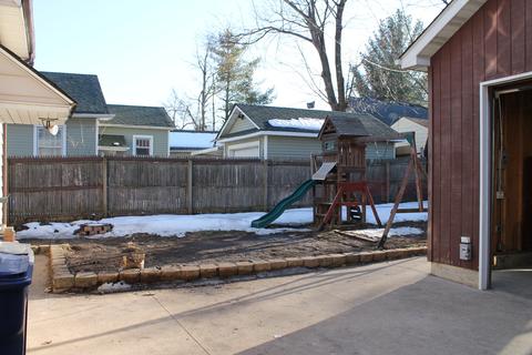 12 S Worth Ave, Elgin, IL 60123 photo 9