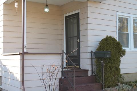 12 S Worth Ave, Elgin, IL 60123 photo 4