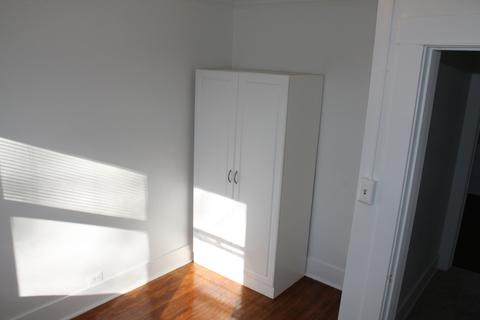 12 S Worth Ave, Elgin, IL 60123 photo 35