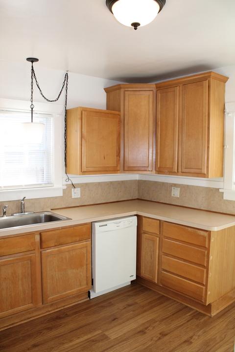 12 S Worth Ave, Elgin, IL 60123 photo 12