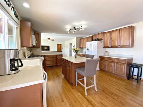 17918 Springbrook Cir, Union, IL 60180 photo 8