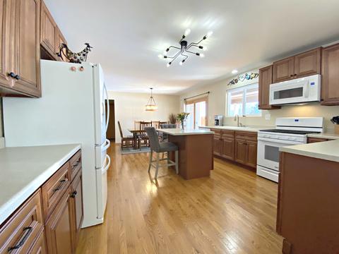 17918 Springbrook Cir, Union, IL 60180 photo 9